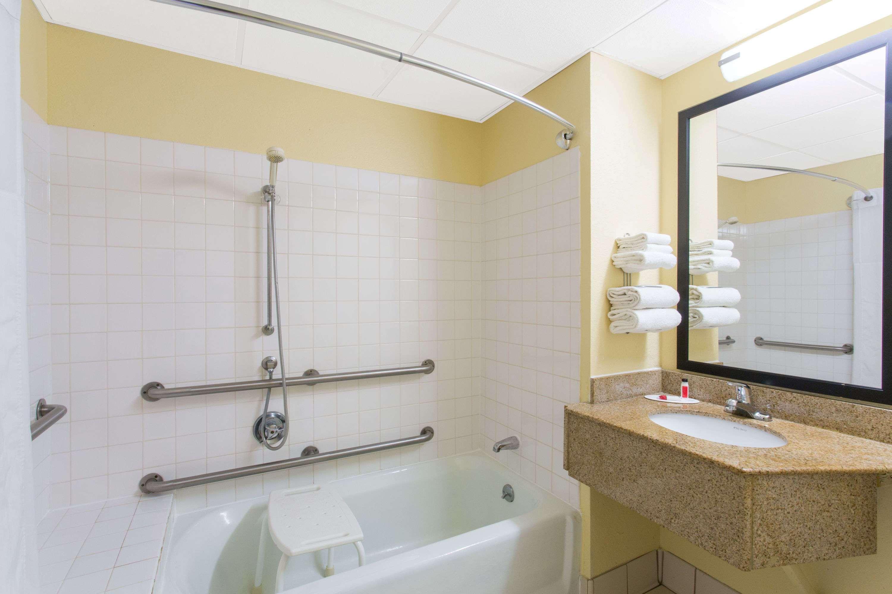 Days Inn By Wyndham Leominster/Fitchburg Area Extérieur photo