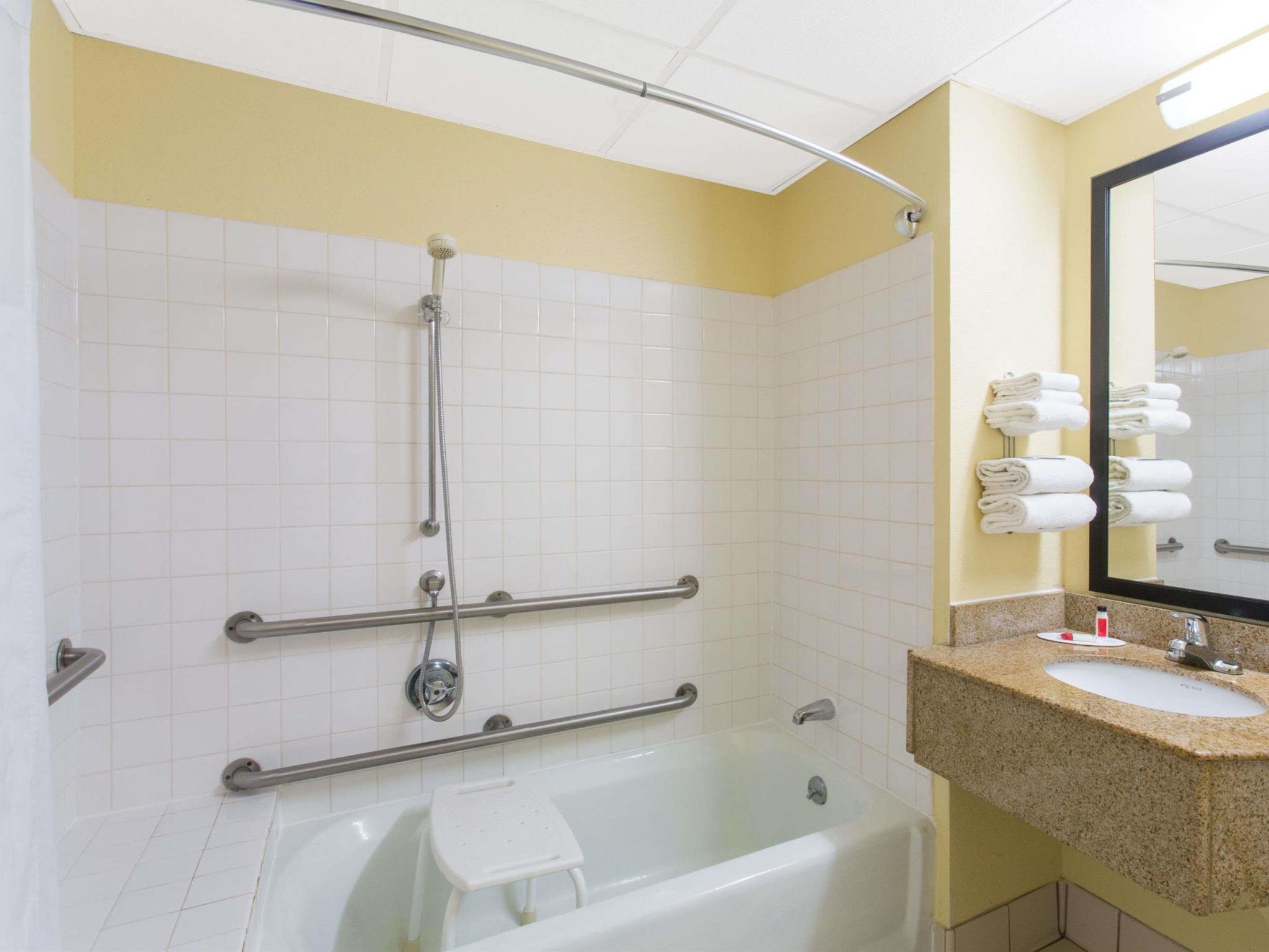 Days Inn By Wyndham Leominster/Fitchburg Area Extérieur photo