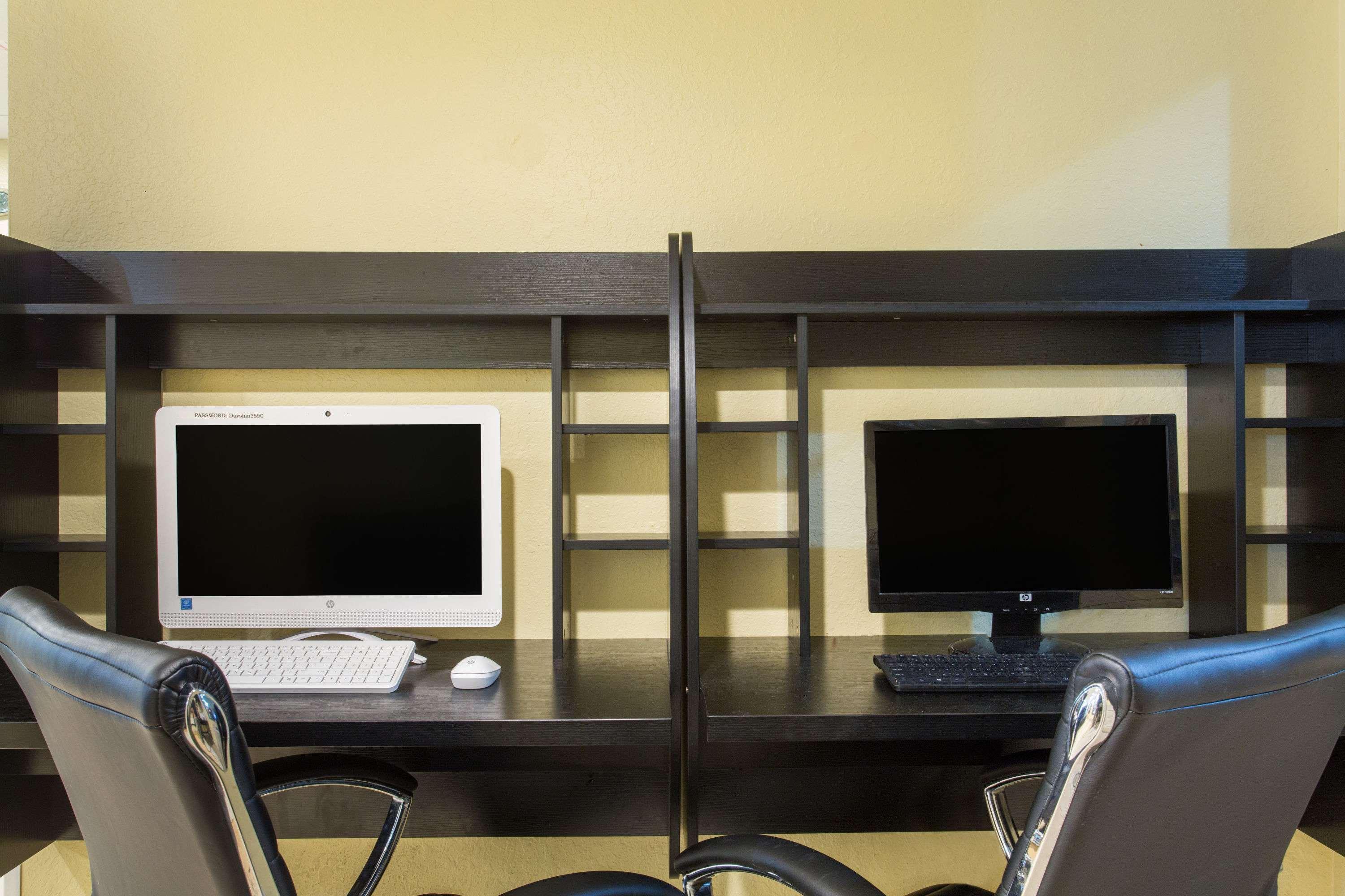 Days Inn By Wyndham Leominster/Fitchburg Area Extérieur photo