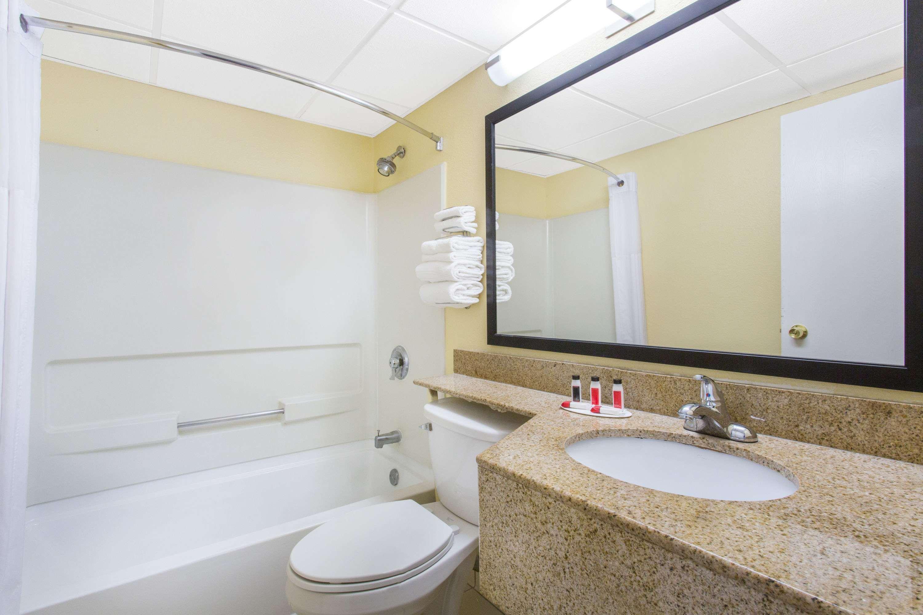 Days Inn By Wyndham Leominster/Fitchburg Area Extérieur photo
