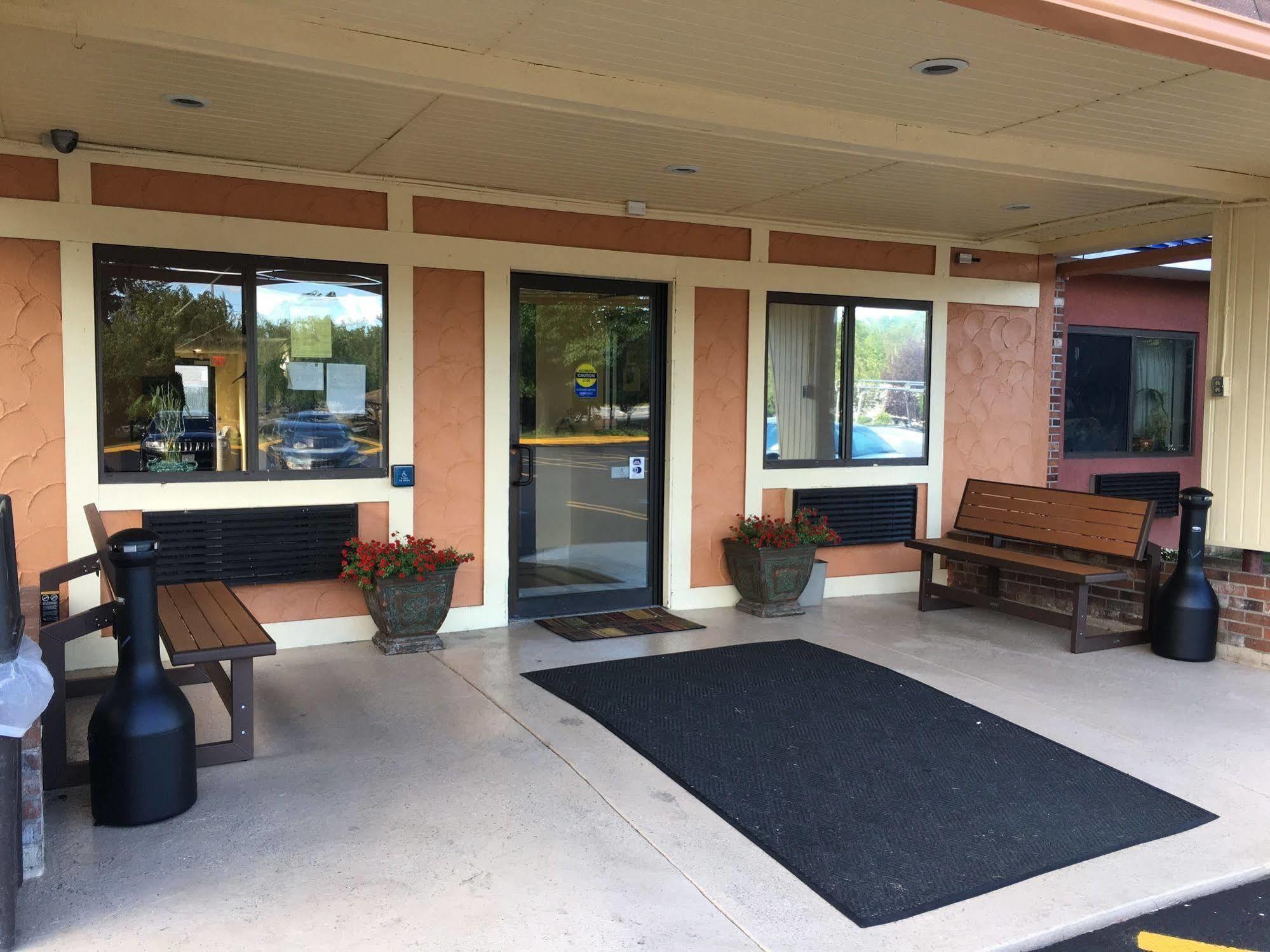 Days Inn By Wyndham Leominster/Fitchburg Area Extérieur photo